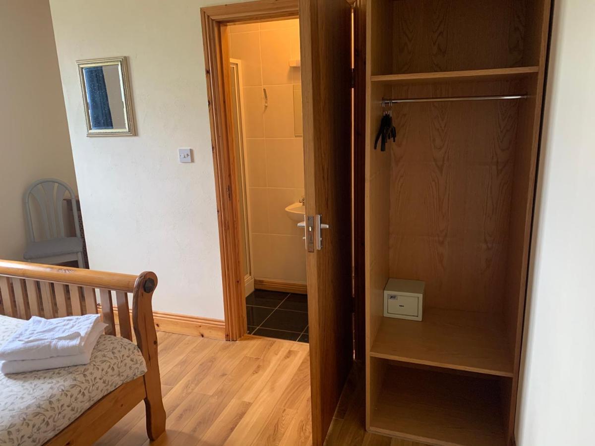 Clare'S Rock Self-Catering Accommodation Carron ภายนอก รูปภาพ